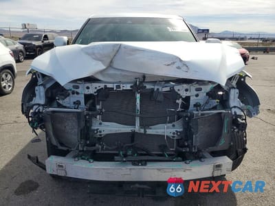 Piąte zdjęcie samochodu w środku: 2023 TOYOTA TUNDRA PLATINUM VIN:5TFNA5EC6PX019432 - miniatura