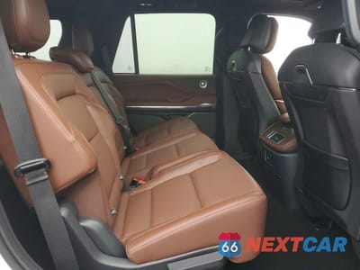 Zdjęcie 11 z 13 samochodu: 2025 LINCOLN NAVIGATOR RESERVE VIN:5LMJJ2LG0SEL03459 - miniatura