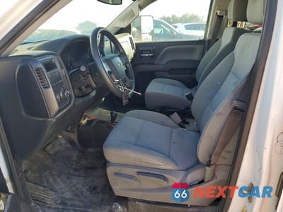 Zdjęcie 7 z 11 samochodu: 2018 CHEVROLET SILVERADO K1500 VIN:3GCUKNEC0JG236771 - miniatura