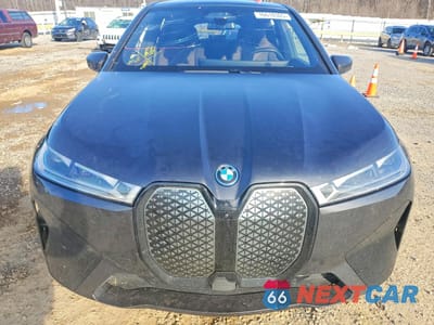 Piąte zdjęcie samochodu w środku: 2024 BMW IX M60 VIN:WB533CF00RCN49864 - miniatura