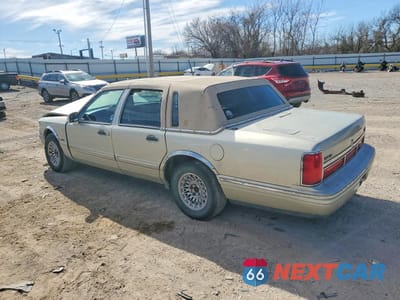 Drugie zdjęcie samochodu z przodu: 1997 LINCOLN TOWN CAR EXECUTIVE VIN:1LNLM81W1VY681650 - miniatura