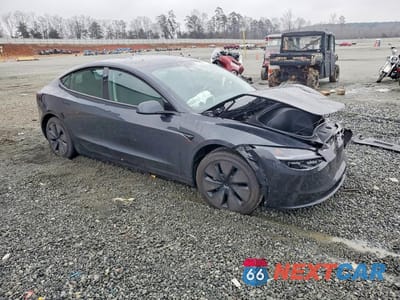 Czwarte zdjęcie samochodu z boku: 2025 TESLA MODEL 3 VIN:5YJ3E1EA6SF070225 - miniatura