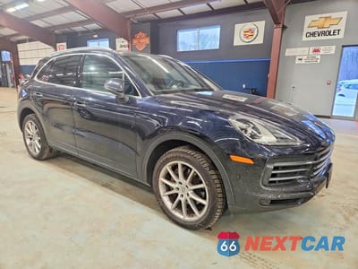 Czwarte zdjęcie samochodu z boku: 2019 PORSCHE CAYENNE VIN:WP1AA2AY6KDA10026 - miniatura