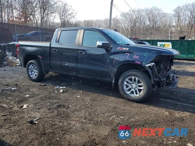 Czwarte zdjęcie samochodu z boku: 2022 CHEVROLET SILVERADO K1500 LT VIN:1GCUDDET6NZ643083 - miniatura