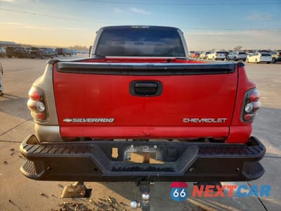 Zdjęcie 6 z 12 samochodu: 2000 CHEVROLET SILVERADO K1500 VIN:1GCEK19TXYZ300610 - miniatura