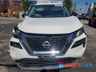 Piąte zdjęcie samochodu w środku: 2023 NISSAN ROGUE S VIN:5N1BT3AA1PC845114 - miniatura