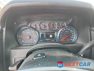 Zdjęcie 9 z 12 samochodu: 2017 CHEVROLET SUBURBAN K1500 LT VIN:1GNSKHKC2HR152062 - miniatura