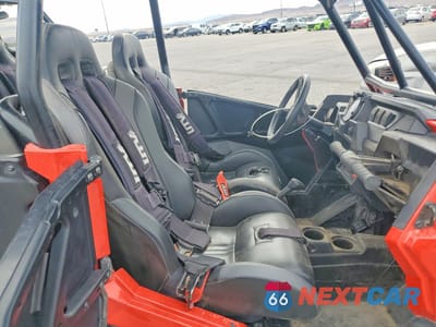 Piąte zdjęcie samochodu w środku: 2015 POLARIS RZR UTILITY VEHICLE VIN:4XAVFE99XFB958280 - miniatura