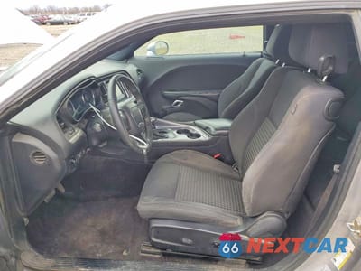 Zdjęcie 7 z 12 samochodu: 2017 DODGE CHALLENGER SXT VIN:2C3CDZAG0HH555320 - miniatura