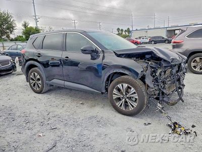 Czwarte zdjęcie samochodu z boku: 2021 NISSAN ROGUE SV VIN:5N1AT3BA3MC678891 - miniatura
