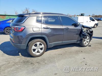 Trzecie zdjęcie samochodu z tyłu: 2018 JEEP COMPASS LATITUDE VIN:3C4NJDBB0JT145553 - miniatura