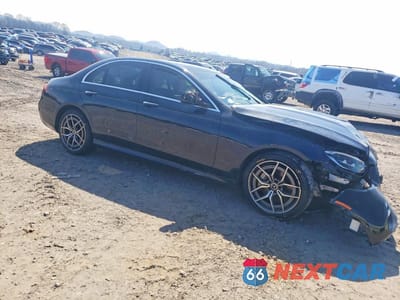 Czwarte zdjęcie samochodu z boku: 2021 MERCEDES-BENZ E 350 4MATIC VIN:W1KZF8EB4MA959163 - miniatura