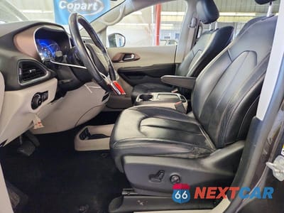 Zdjęcie 7 z 14 samochodu: 2019 CHRYSLER PACIFICA TOURING L PLUS VIN:2C4RC1EG4KR629652 - miniatura