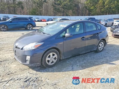 2011 TOYOTA PRIUS III JTDKN3DU5B1392687 - główne zdjęcie licytacji z USA - miniatura