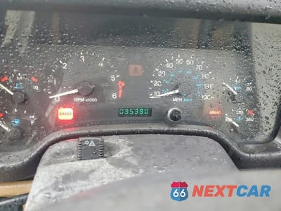 Zdjęcie 9 z 12 samochodu: 2000 JEEP WRANGLER / TJ SAHARA VIN:1J4FA59S6YP749360 - miniatura