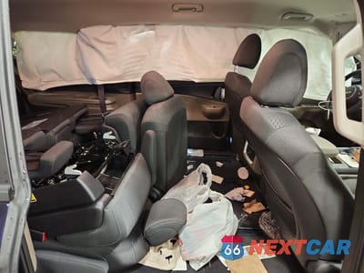Zdjęcie 11 z 13 samochodu: 2026 KIA CARNIVAL LX VIN:KNDNB5K3XT6561800 - miniatura