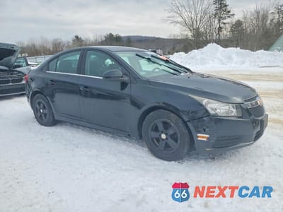 Czwarte zdjęcie samochodu z boku: 2014 CHEV CRUZE LT VIN:1G1PC5SB0E7464186 - miniatura