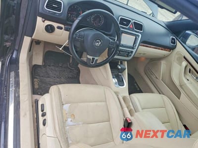 Zdjęcie 8 z 12 samochodu: 2010 VOLKSWAGEN EOS LUX VIN:WVWFA7AH3AV025838 - miniatura