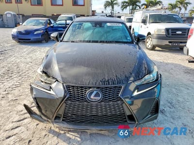 Piąte zdjęcie samochodu w środku: 2017 LEXUS IS 350 VIN:JTHCE1D2XH5013853 - miniatura