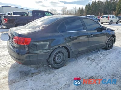 Trzecie zdjęcie samochodu z tyłu: 2013 VOLKSWAGEN JETTA VIN:3VWDP7AJ3DM367200 - miniatura