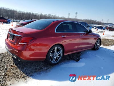 Trzecie zdjęcie samochodu z tyłu: 2018 MERCEDES-BENZ E 300 VIN:WDDZF4JB3JA425999 - miniatura