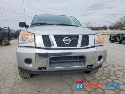 Piąte zdjęcie samochodu w środku: 2013 NISSAN TITAN S VIN:1N6AA0EJ7DN302734 - miniatura