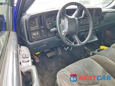 Zdjęcie 8 z 12 samochodu: 2001 CHEVROLET SILVERADO FLATBED TRUCK VIN:1GBJC34151F135588 - miniatura