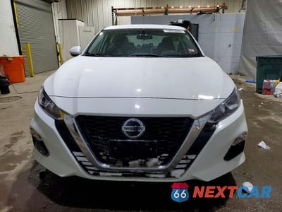 Piąte zdjęcie samochodu w środku: 2020 NISSAN ALTIMA VIN:1N4BL4BV8LC270442 - miniatura