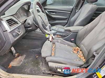 Zdjęcie 7 z 11 samochodu: 2018 BMW 330 XI VIN:WBA8D9C56JEM32144 - miniatura