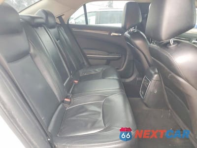 Zdjęcie 10 z 11 samochodu: 2016 CHRYSLER 300 LIMITED VIN:2C3CCAAG9GH135705 - miniatura