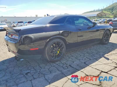 Trzecie zdjęcie samochodu z tyłu: 2022 DODGE CHALLENGER R/T SCAT PACK VIN:2C3CDZFJ7NH165010 - miniatura