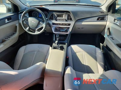 Zdjęcie 8 z 11 samochodu: 2017 HYUNDAI SONATA BASE VIN:5NPE24AF9HH492634 - miniatura