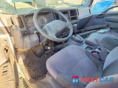 Zdjęcie 8 z 12 samochodu: 2014 ISUZU NRR BOX TRUCK VIN:JALE5W163E7300061 - miniatura