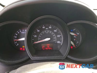 Zdjęcie 9 z 12 samochodu: 2016 KIA RIO LX VIN:KNADM4A36G6681890 - miniatura