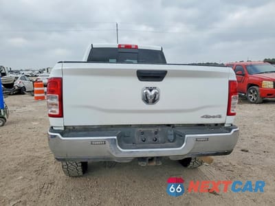 Zdjęcie 6 z 11 samochodu: 2023 RAM 2500 TRADESMAN 6.4L V8 CREW CAB VIN:3C6UR5CJ5PG500354 - miniatura