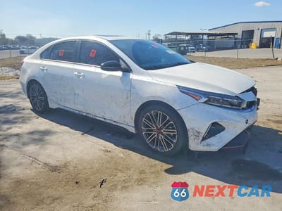 Czwarte zdjęcie samochodu z boku: 2022 KIA FORTE GT VIN:3KPF44AC8NE442070 - miniatura