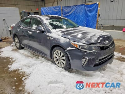 Czwarte zdjęcie samochodu z boku: 2018 KIA OPTIMA S VIN:5XXGT4L34JG241904 - miniatura