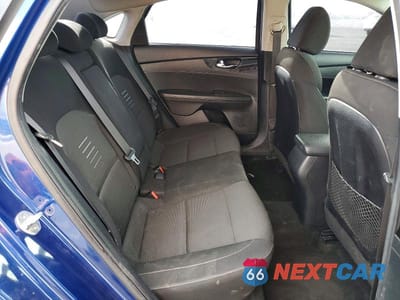 Zdjęcie 10 z 13 samochodu: 2019 KIA FORTE GT LINE VIN:3KPF34AD1KE110141 - miniatura