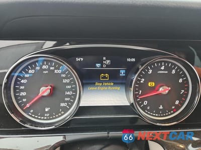 Zdjęcie 9 z 12 samochodu: 2018 MERCEDES-BENZ E 300 VIN:WDDZF4JB8JA357103 - miniatura