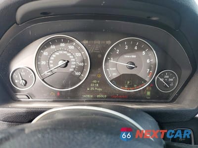 Zdjęcie 9 z 12 samochodu: 2013 BMW 328 XI VIN:WBA3B3C50DF536110 - miniatura