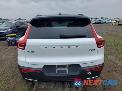 Zdjęcie 6 z 12 samochodu: 2019 VOLVO XC40 T5 R-DESIGN VIN:YV4162UM9K2150611 - miniatura