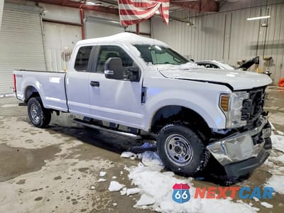 Czwarte zdjęcie samochodu z boku: 2019 FORD F250 SUPER DUTY VIN:1FT7X2B69KED80257 - miniatura