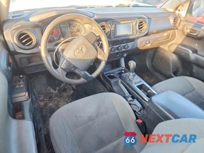 Zdjęcie 8 z 12 samochodu: 2016 TOYOTA TACOMA ACCESS CAB VIN:5TFRX5GN3GX059160 - miniatura