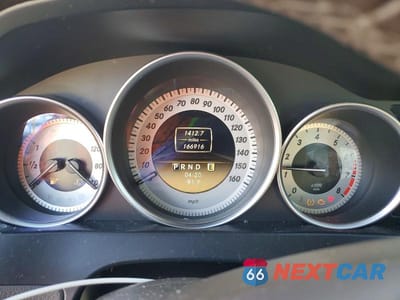 Zdjęcie 9 z 11 samochodu: 2012 MERCEDES-BENZ C 250 VIN:WDDGF4HB7CR211745 - miniatura