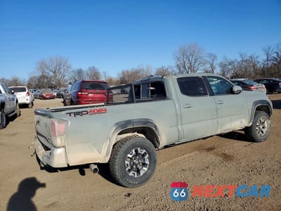 Trzecie zdjęcie samochodu z tyłu: 2022 TOYOTA TACOMA DOUBLE CAB VIN:3TMDZ5BN5NM139929 - miniatura