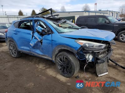 Czwarte zdjęcie samochodu z boku: 2017 HYUNDAI TUCSON LIMITED VIN:KM8J3CA26HU459465 - miniatura