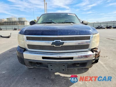 Piąte zdjęcie samochodu w środku: 2010 CHEVROLET SILVERADO K1500 LT VIN:3GCRKSEA8AG126926 - miniatura