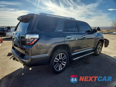 Trzecie zdjęcie samochodu z tyłu: 2017 TOYOTA 4RUNNER VIN:JTEBU5JR0H5457750 - miniatura