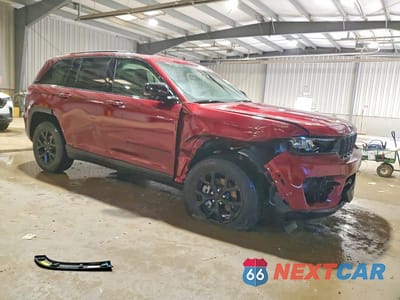 Czwarte zdjęcie samochodu z boku: 2025 JEEP GRAND CHEROKEE LAREDO VIN:1C4RJHAG5S8749153 - miniatura