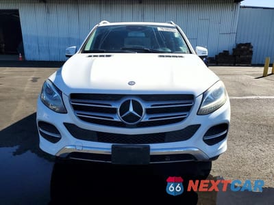 Piąte zdjęcie samochodu w środku: 2016 MERCEDES-BENZ GLE 350 VIN:4JGDA5JB7GA724540 - miniatura